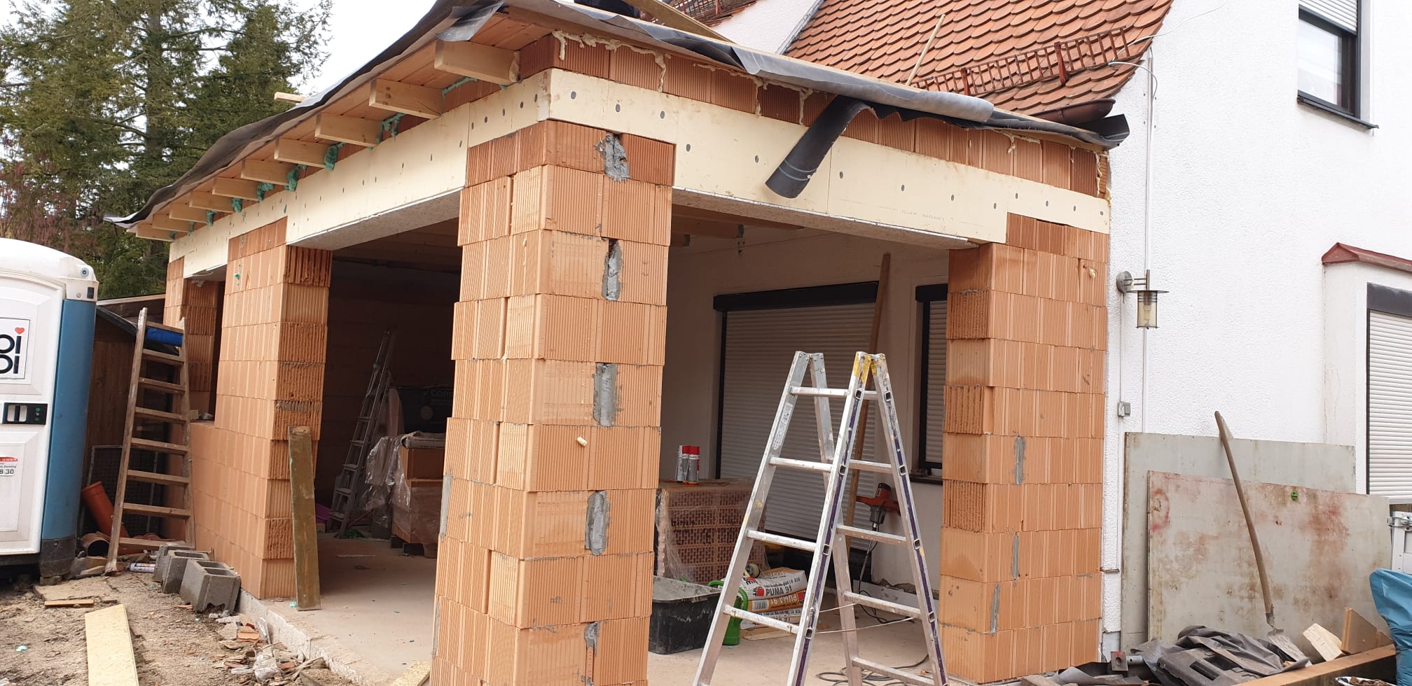 Anbau und Mauerarbeiten in Augsburg - Bild 2